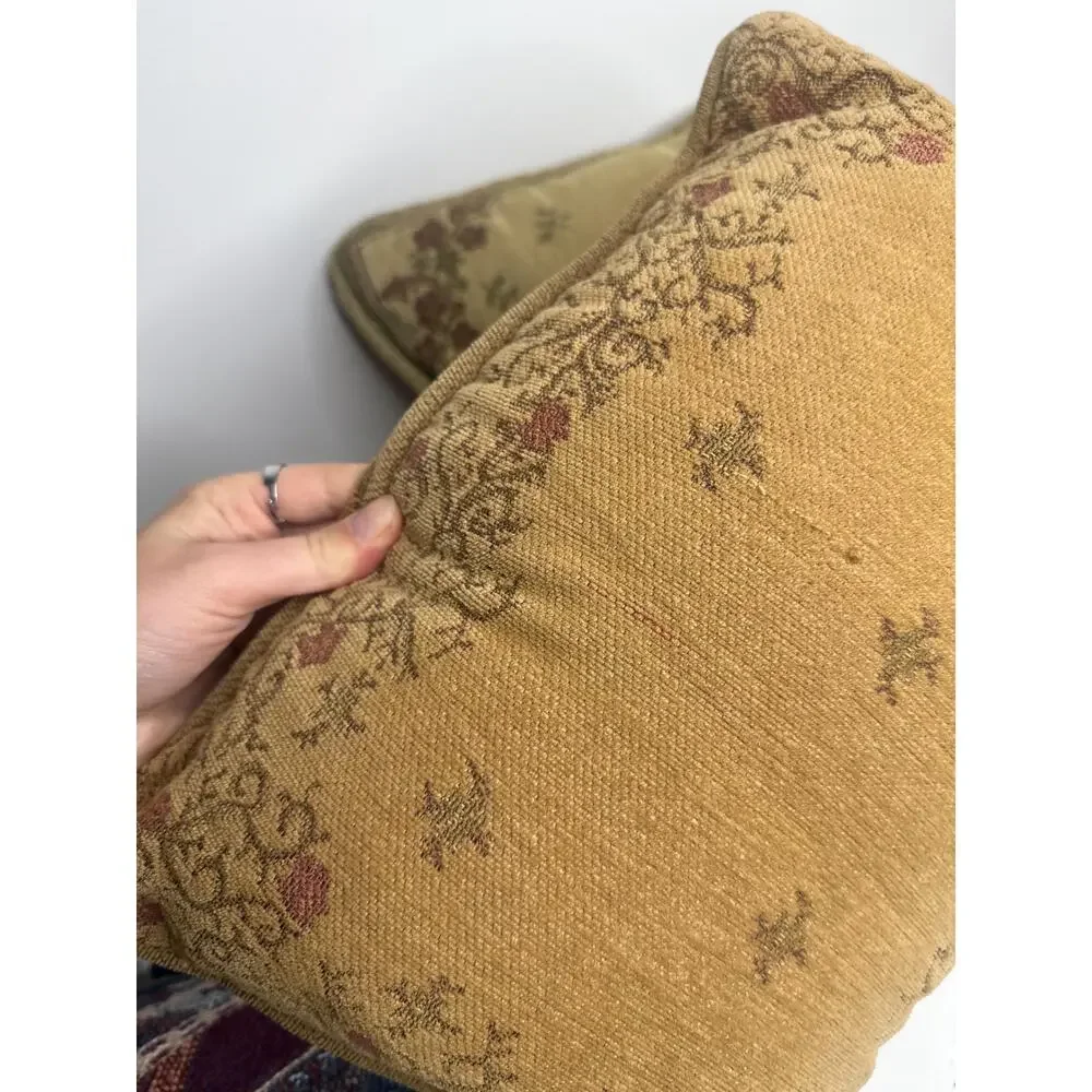 Vintage Floral Tapestry Throw Pillow Set – Ornate Home Decor